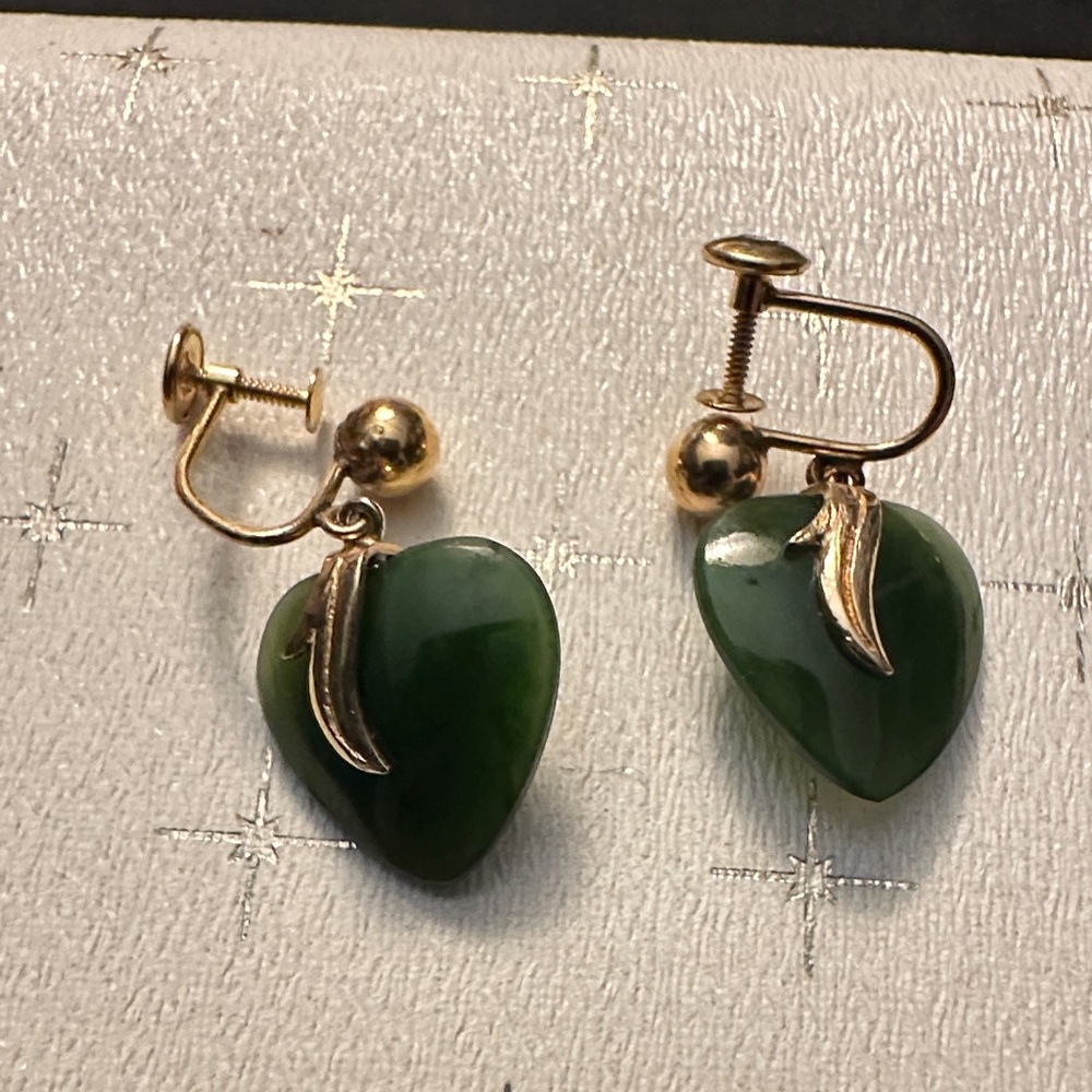 Vintage 14K Gold Green Jade Drop Earrings Screw Back